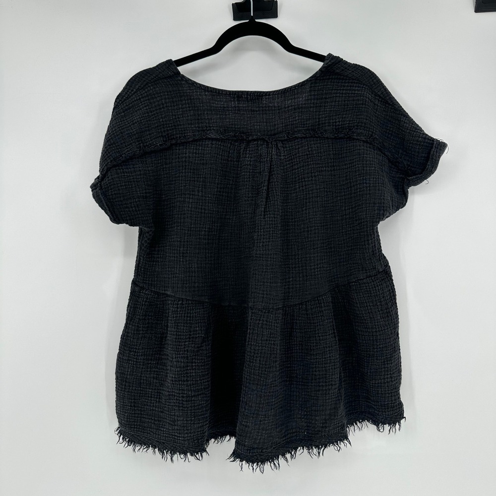 Umgee USA Boutique Black Faded Cotton Gauze V Neck Short Sleeve Shirt Frayed M - Picture 5 of 6